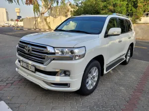 2017 Toyota Land Cruiser