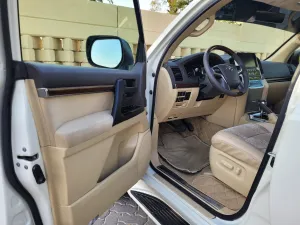 2017 Toyota Land Cruiser