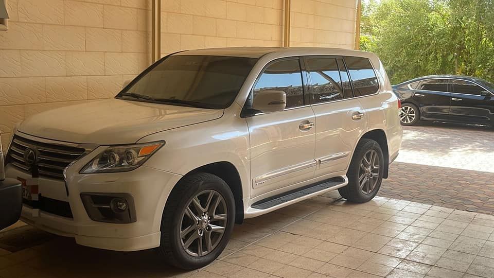 2013 Lexus LX 570 in dubai