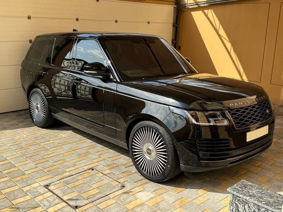 2019 Land Rover Range Rover in dubai