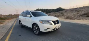 2013 Nissan Pathfinder in dubai