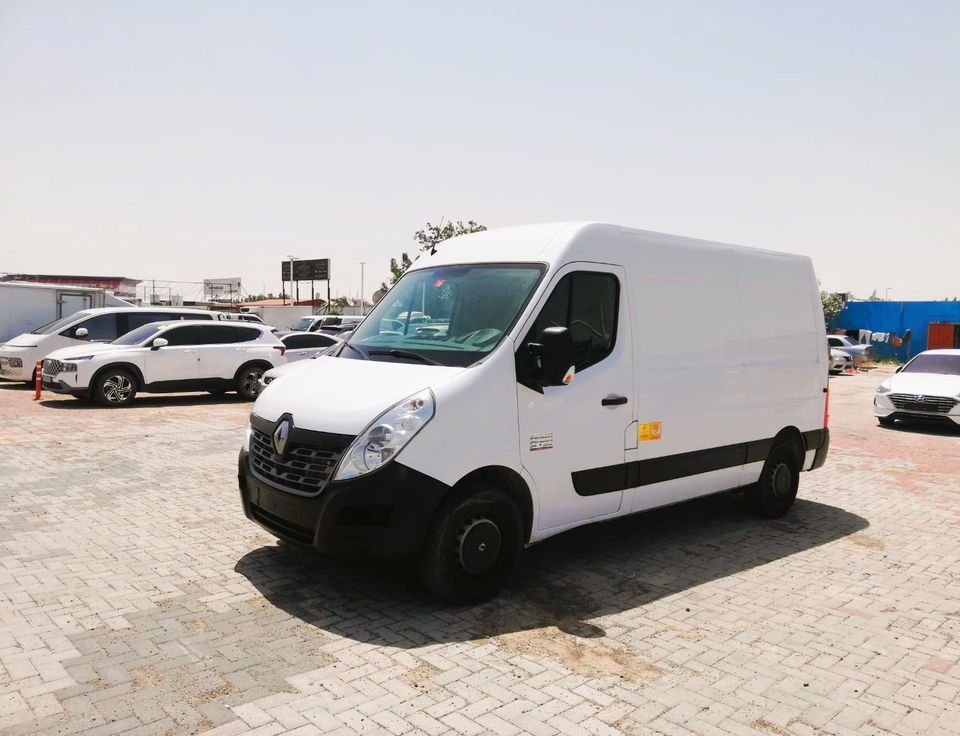 2020 Renault Master in dubai