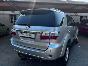 2009 Toyota Fortuner in dubai