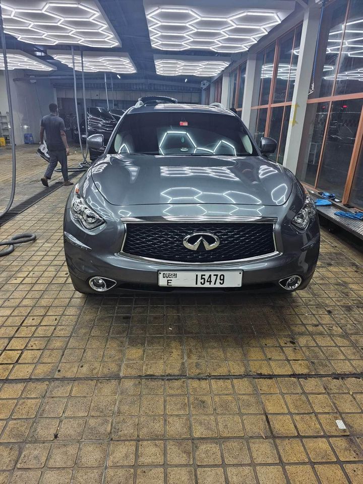 2019 Infiniti QX70 in dubai