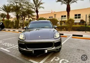 2016 Porsche Cayenne in dubai