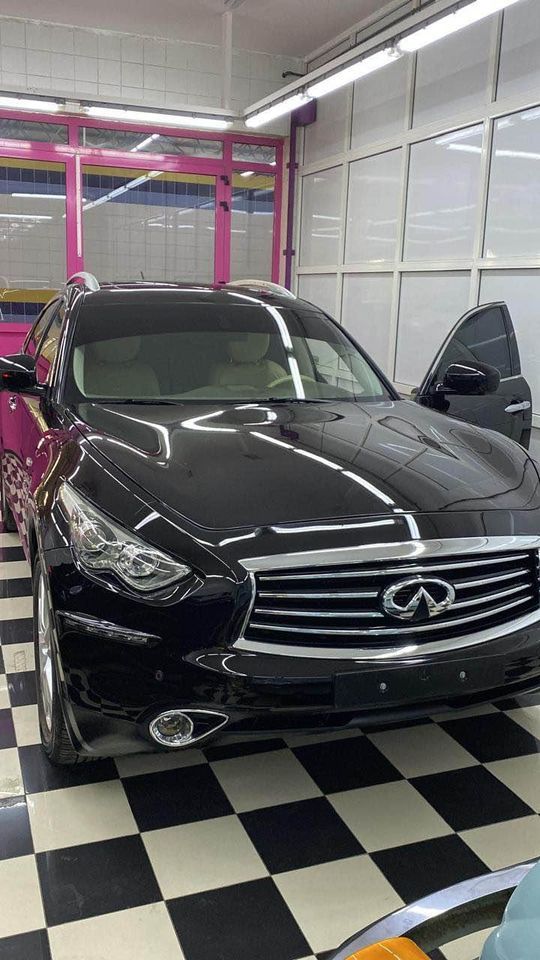 Infiniti Q70 2015