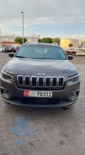 2019 Jeep Grand Cherokee in dubai