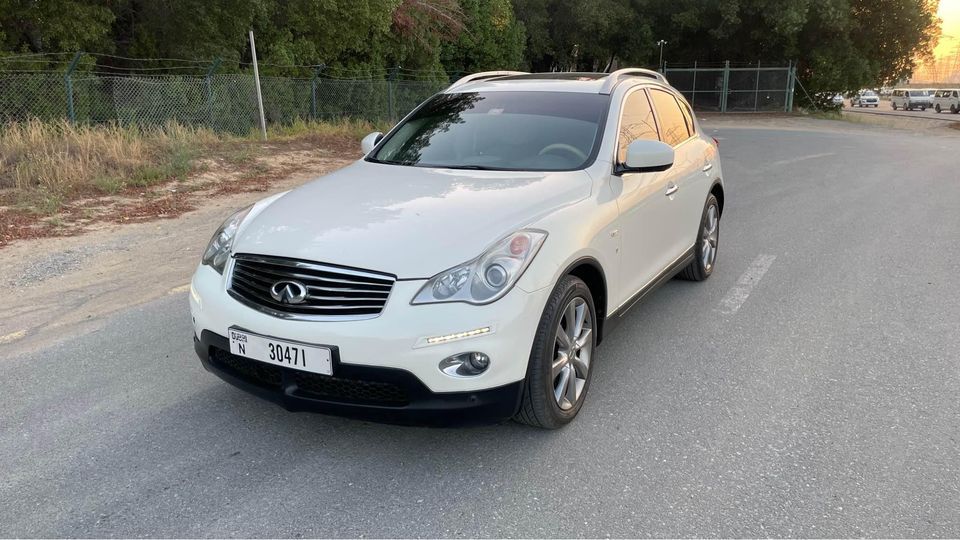 2015 Infiniti QX50 in dubai