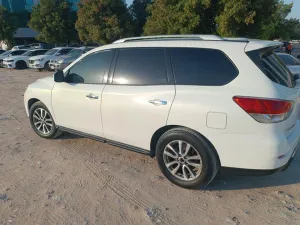 2014 Nissan Pathfinder in dubai