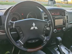 2018 Mitsubishi Pajero