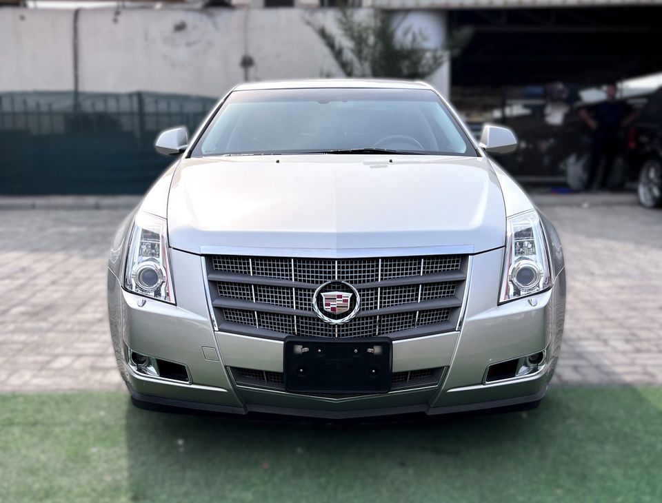 2008 Cadillac CTS in dubai