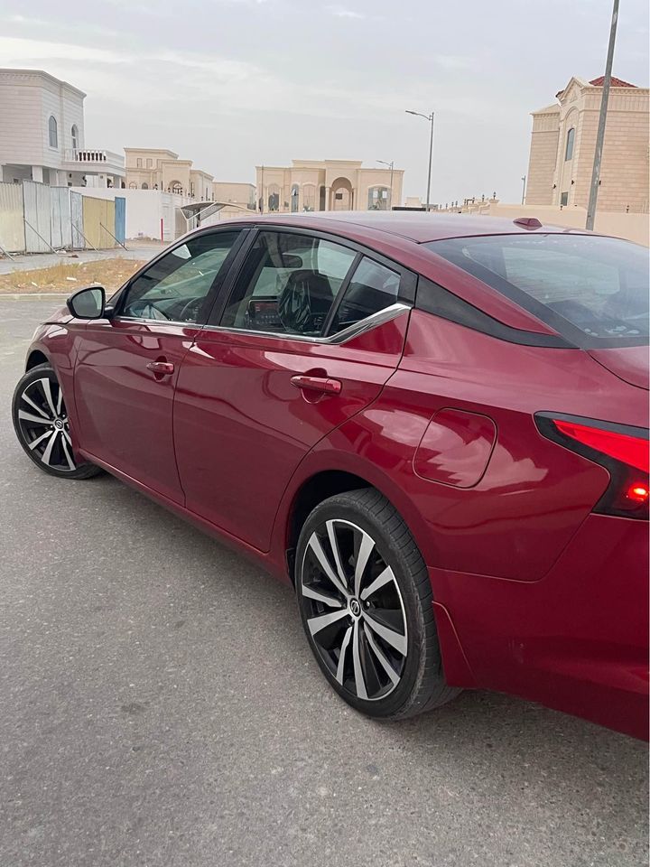 2021 Nissan Altima in dubai