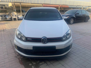 2014 Volkswagen Golf in dubai