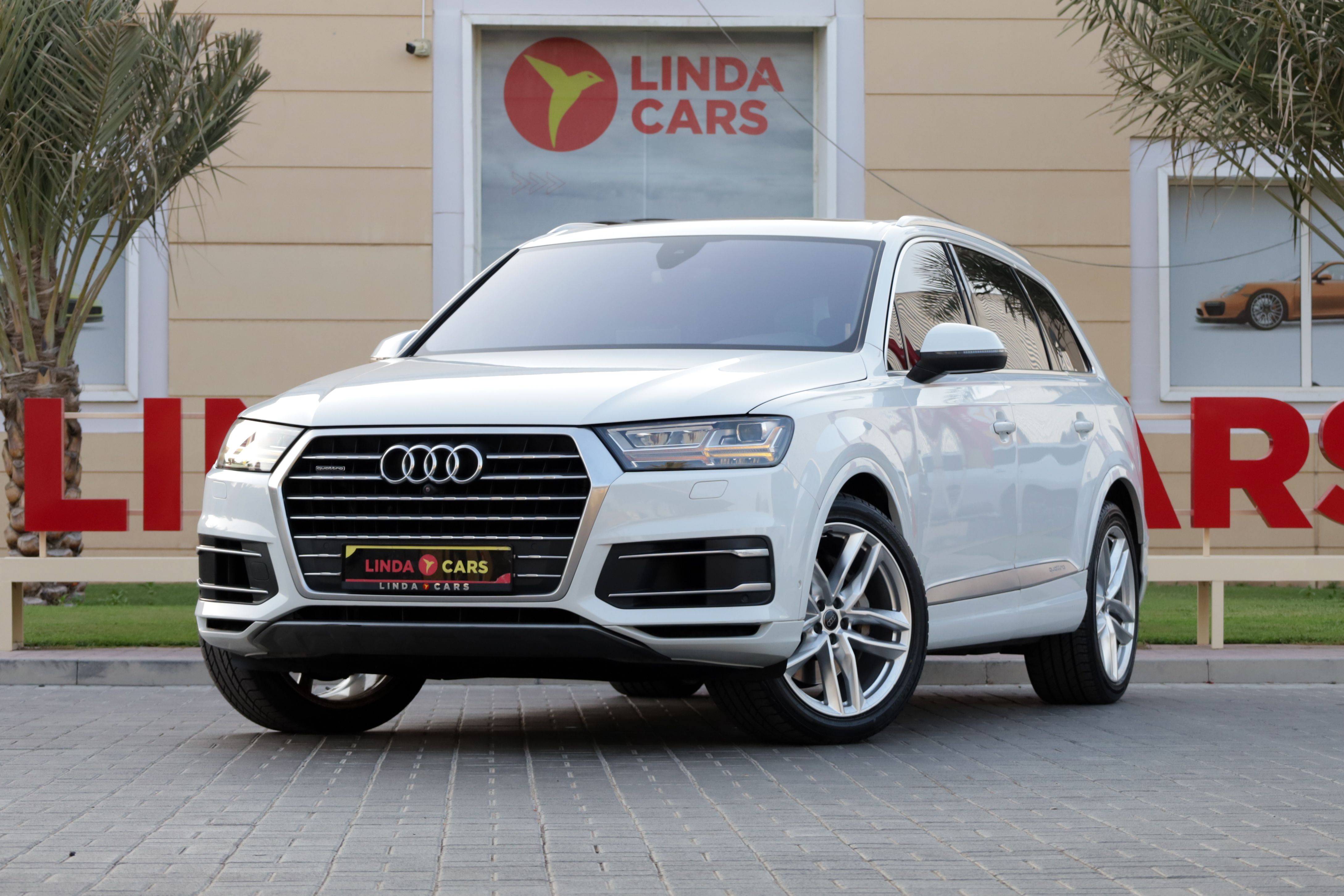 2016 Audi Q7 in dubai