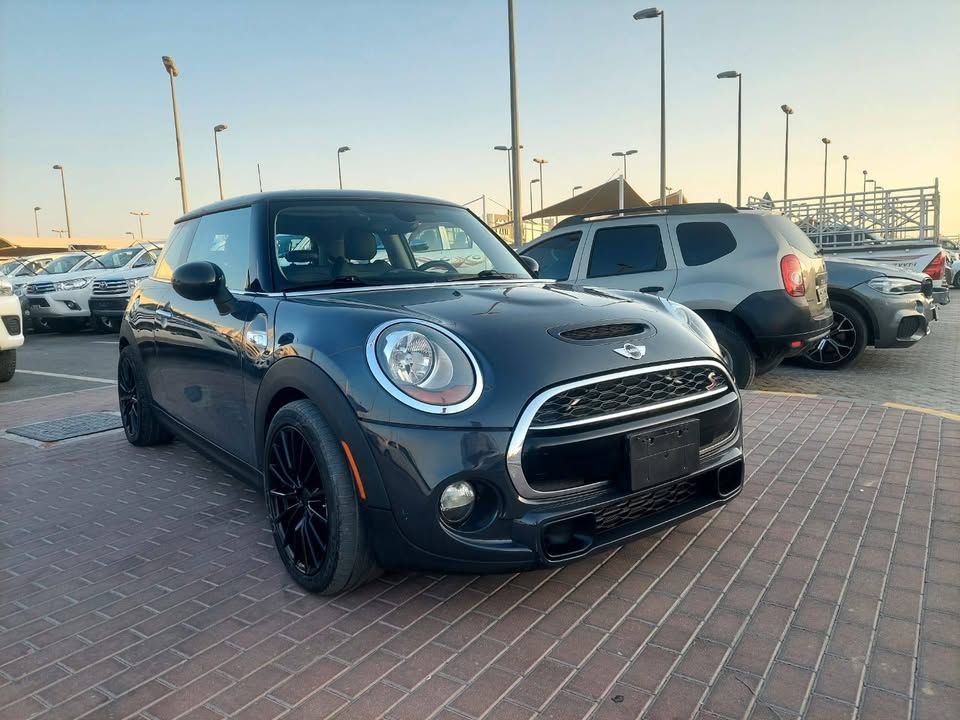 2015 Mini Cooper in dubai