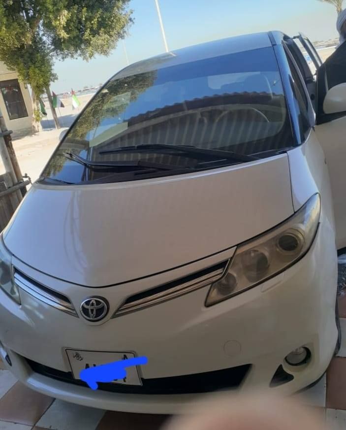 2014 Toyota Previa in dubai