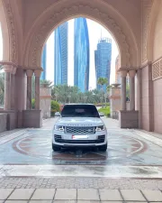 2014 Land Rover Range Rover in dubai