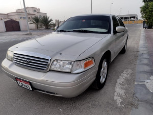 2011 Ford Crown Victoria in dubai