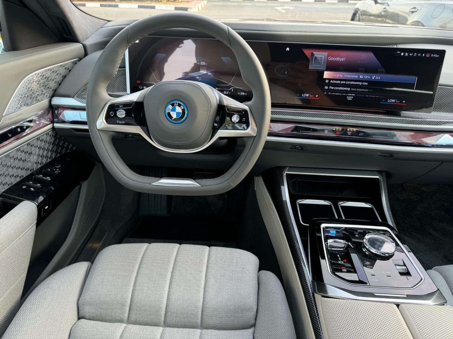 2023 BMW i7