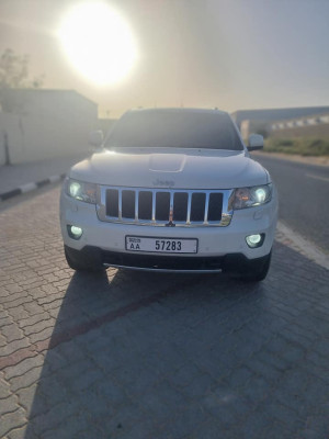 2011 Jeep Grand Cherokee in dubai