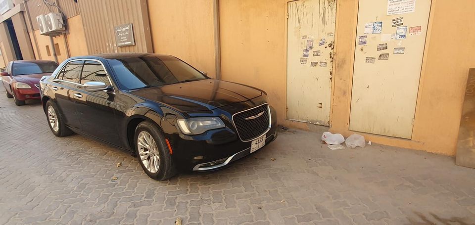 2015 Chrysler 300 in dubai