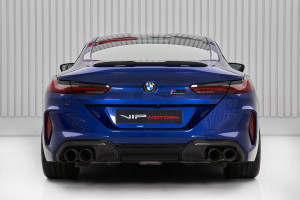 2021 BMW M8