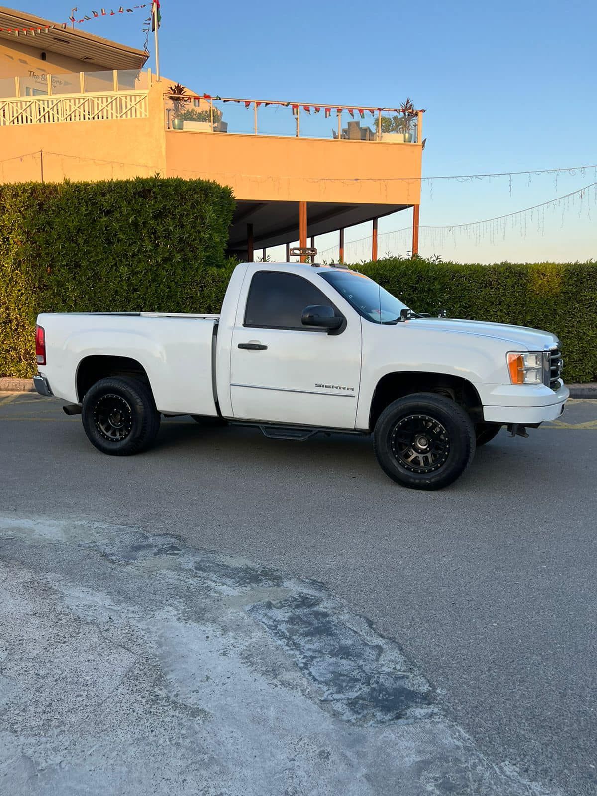 2012 GMC Sierra in dubai