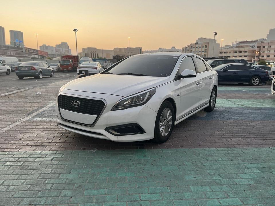 2016 Hyundai Santa Fe in dubai