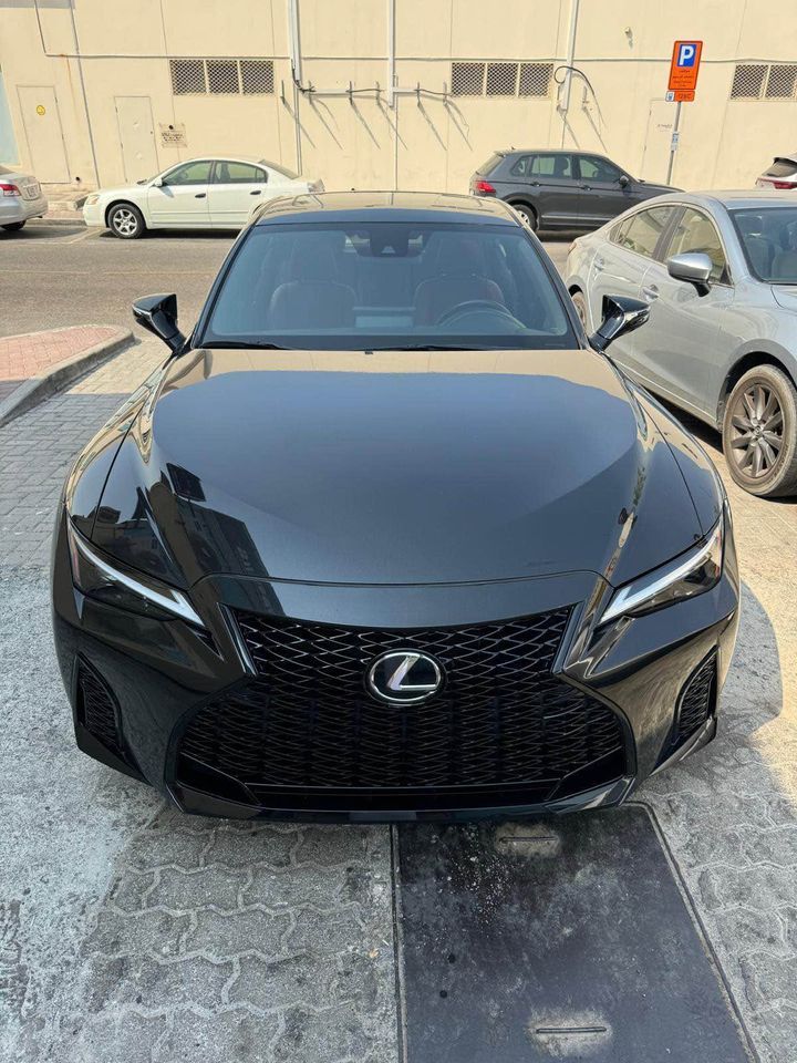 2023 Lexus IS