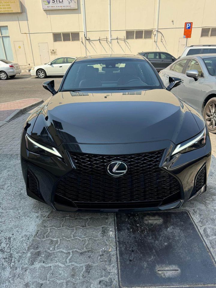 2023 Lexus IS