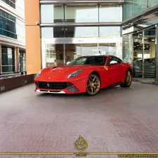 2017 فيراري اف 12 in dubai