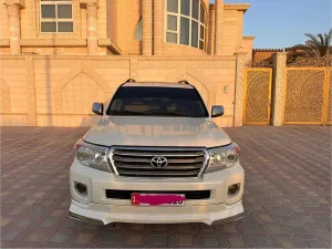 2011 Toyota Land Cruiser in dubai