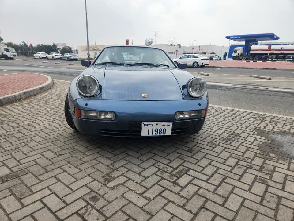 1990 بورش 928 in dubai