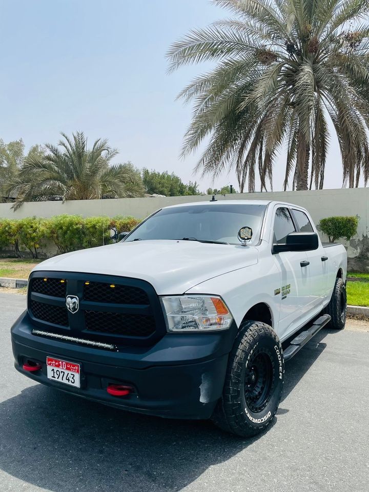 2019 Dodge ram 1500 classic 4x4 tradesman 5.7l (v8) usa