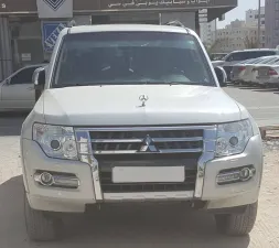 2015 Mitsubishi Pajero in dubai