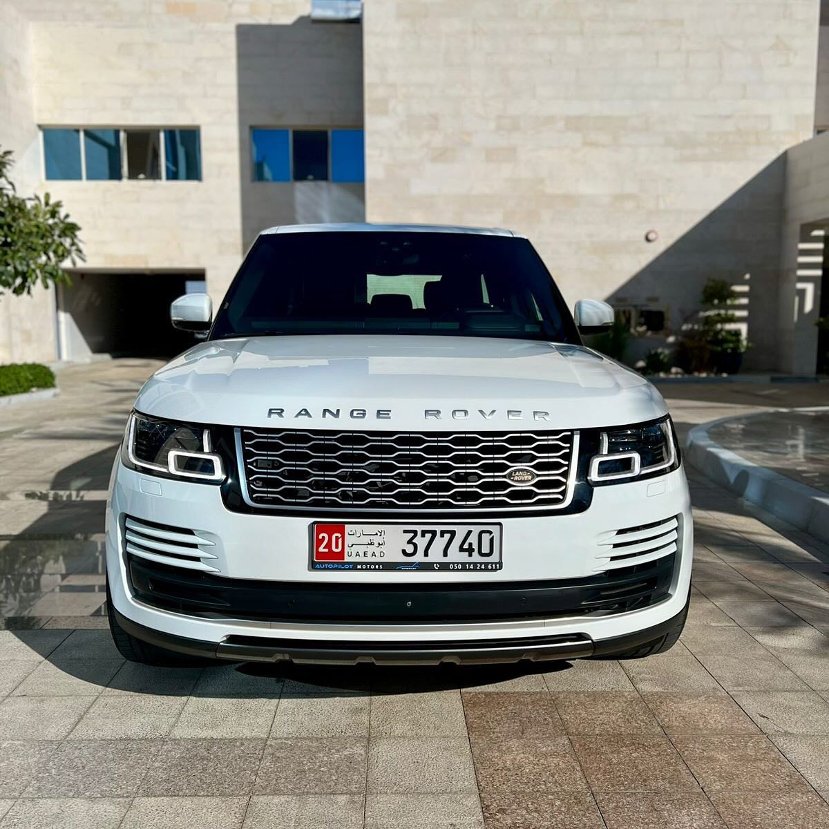 2018 Land Rover Range Rover in dubai