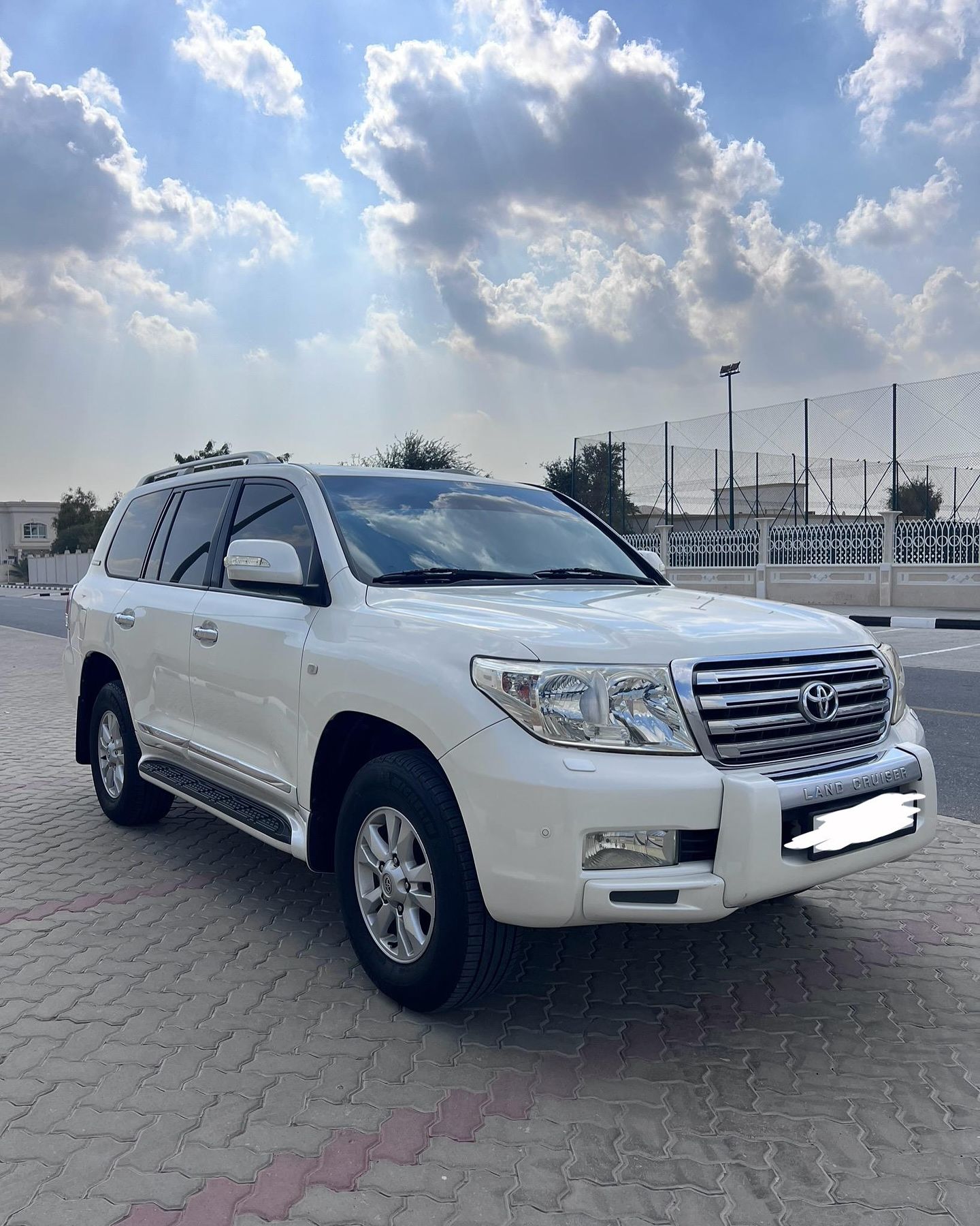 2011 Toyota Land Cruiser in dubai