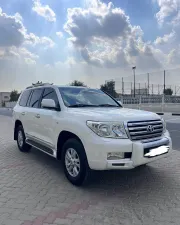 2011 Toyota Land Cruiser in dubai