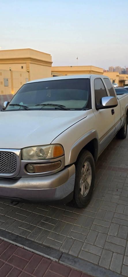 2002 GMC Sierra in dubai