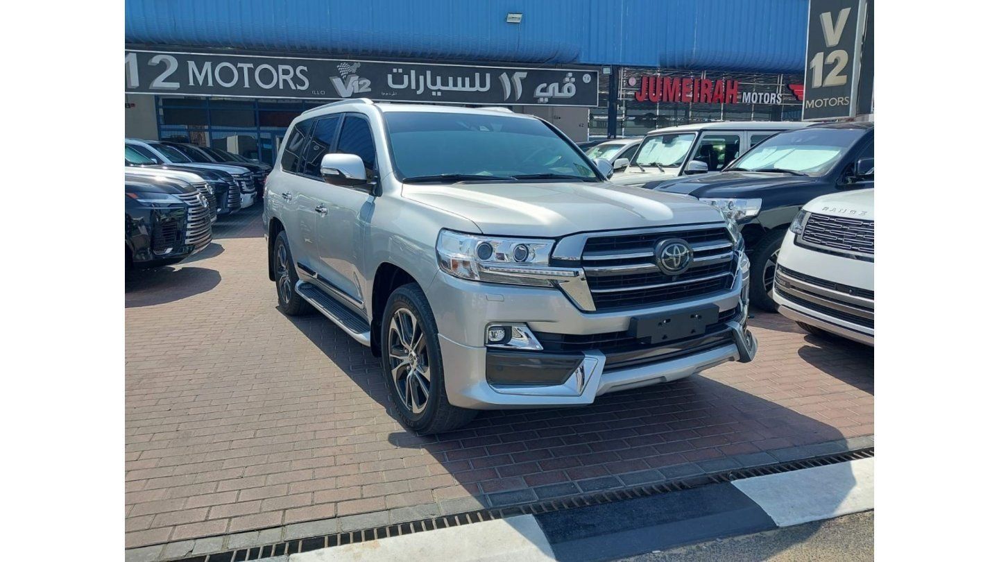 LANDCRUISER VXR GRAND TOURING V8 5.7