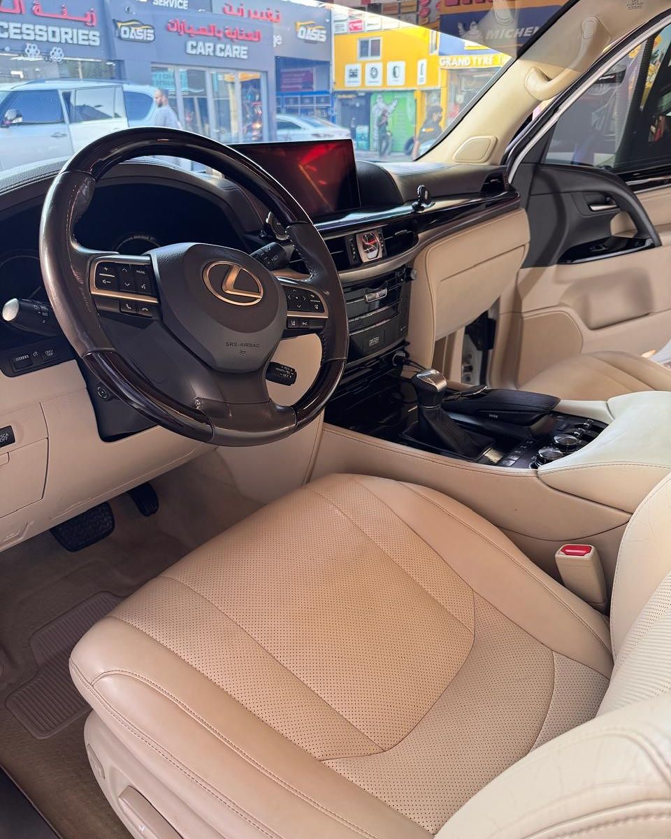 2016 Lexus LX 570