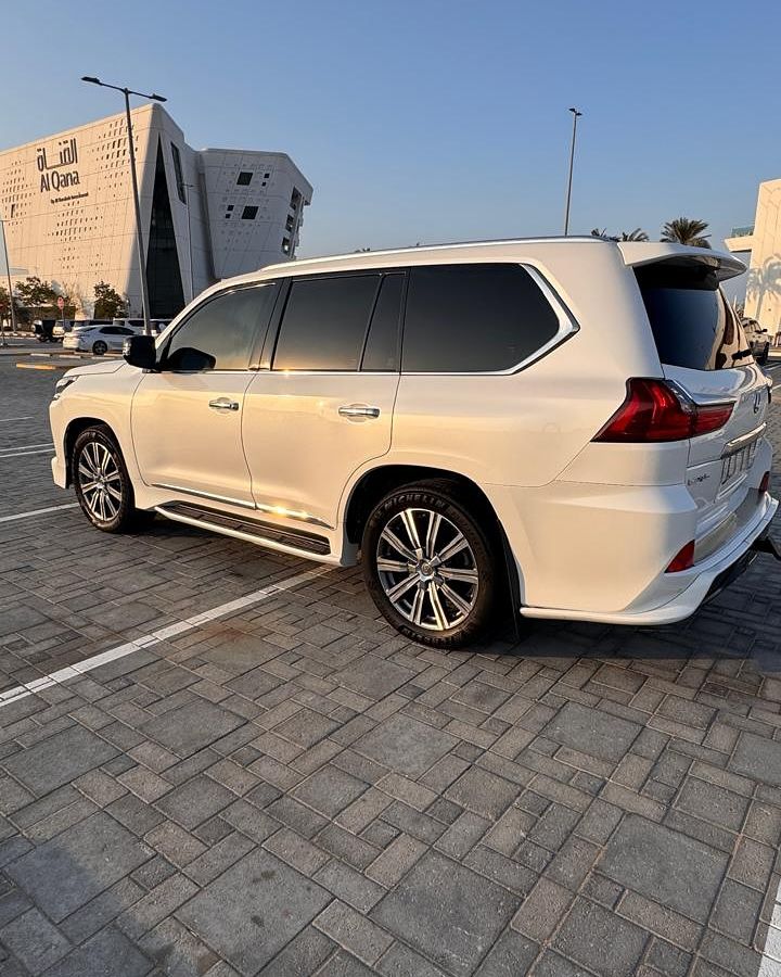 2016 Lexus LX 570