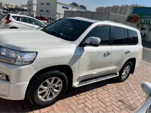 2017 Toyota Land Cruiser in dubai