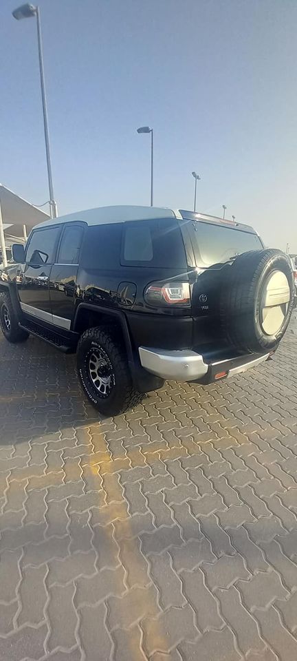 Toyota FJ Cruiser model 2012