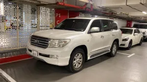 2011 Toyota Land Cruiser in dubai