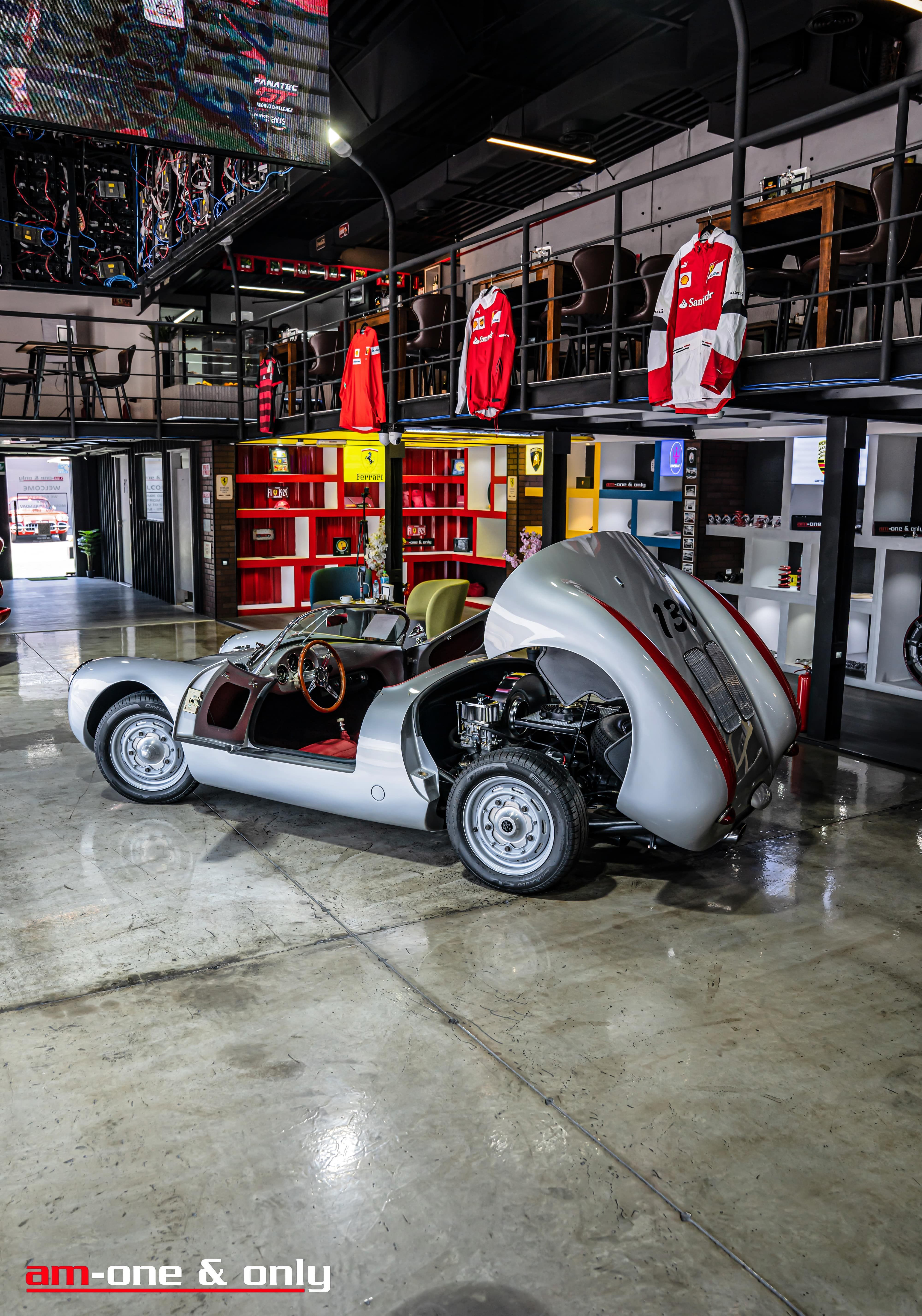 2022 Porsche 550