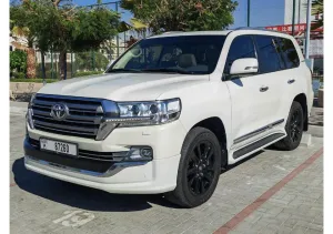 2017 Toyota Land Cruiser in dubai