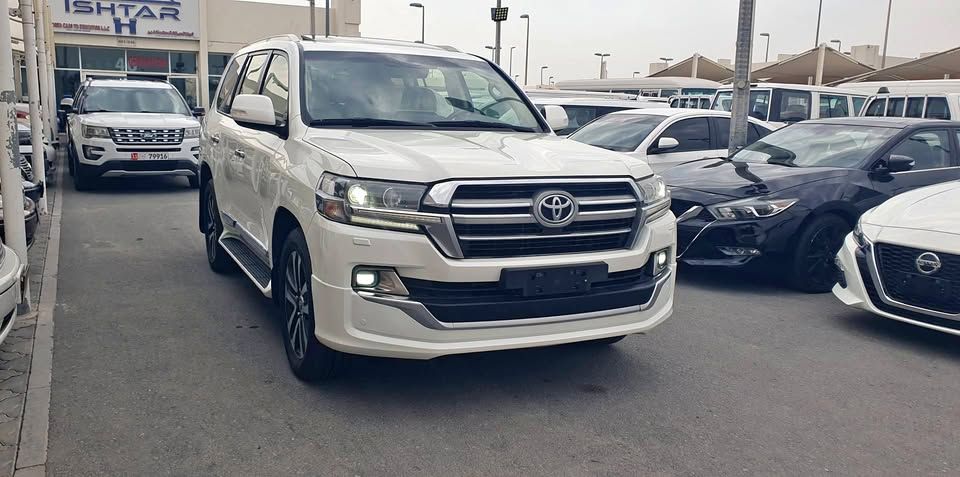 Toyota Land Cruiser GXR V6 2019 Full options Grand Gcc