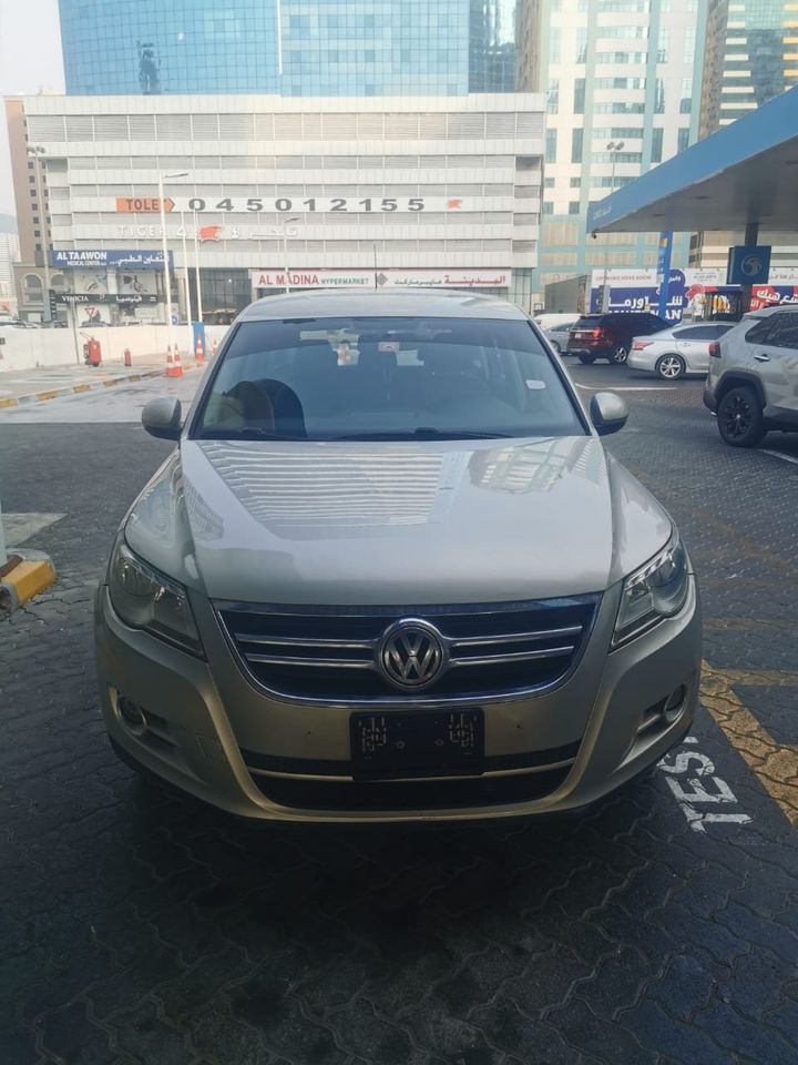 2012 Volkswagen Tiguan in dubai