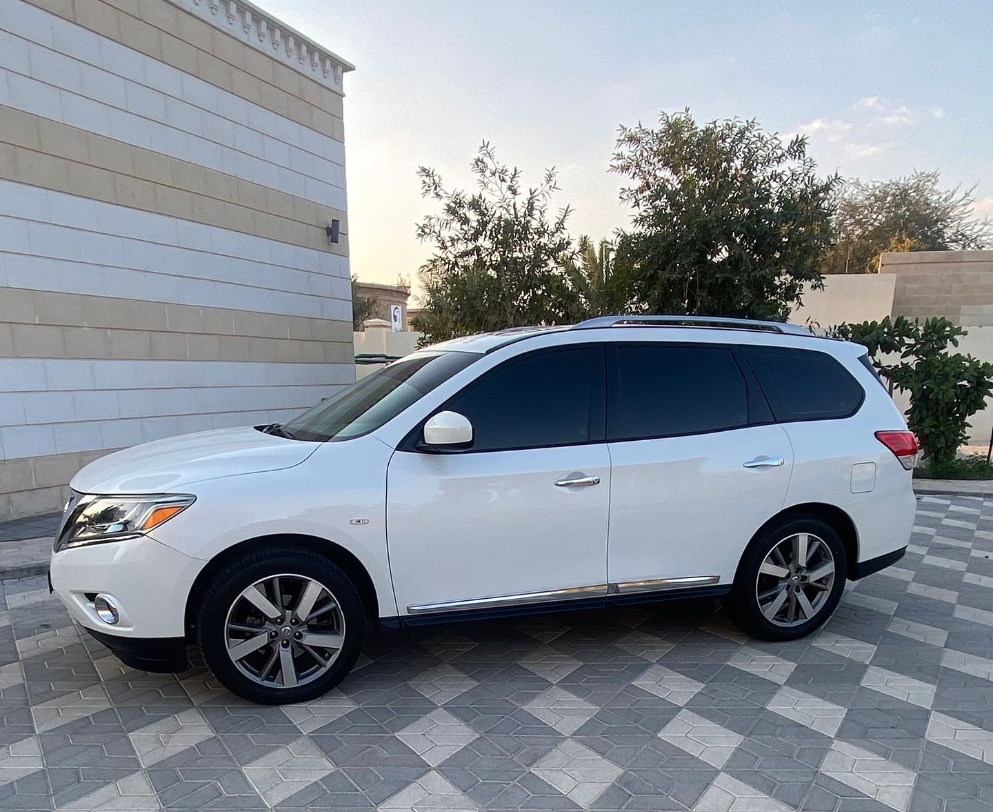 2014 Nissan Pathfinder in dubai